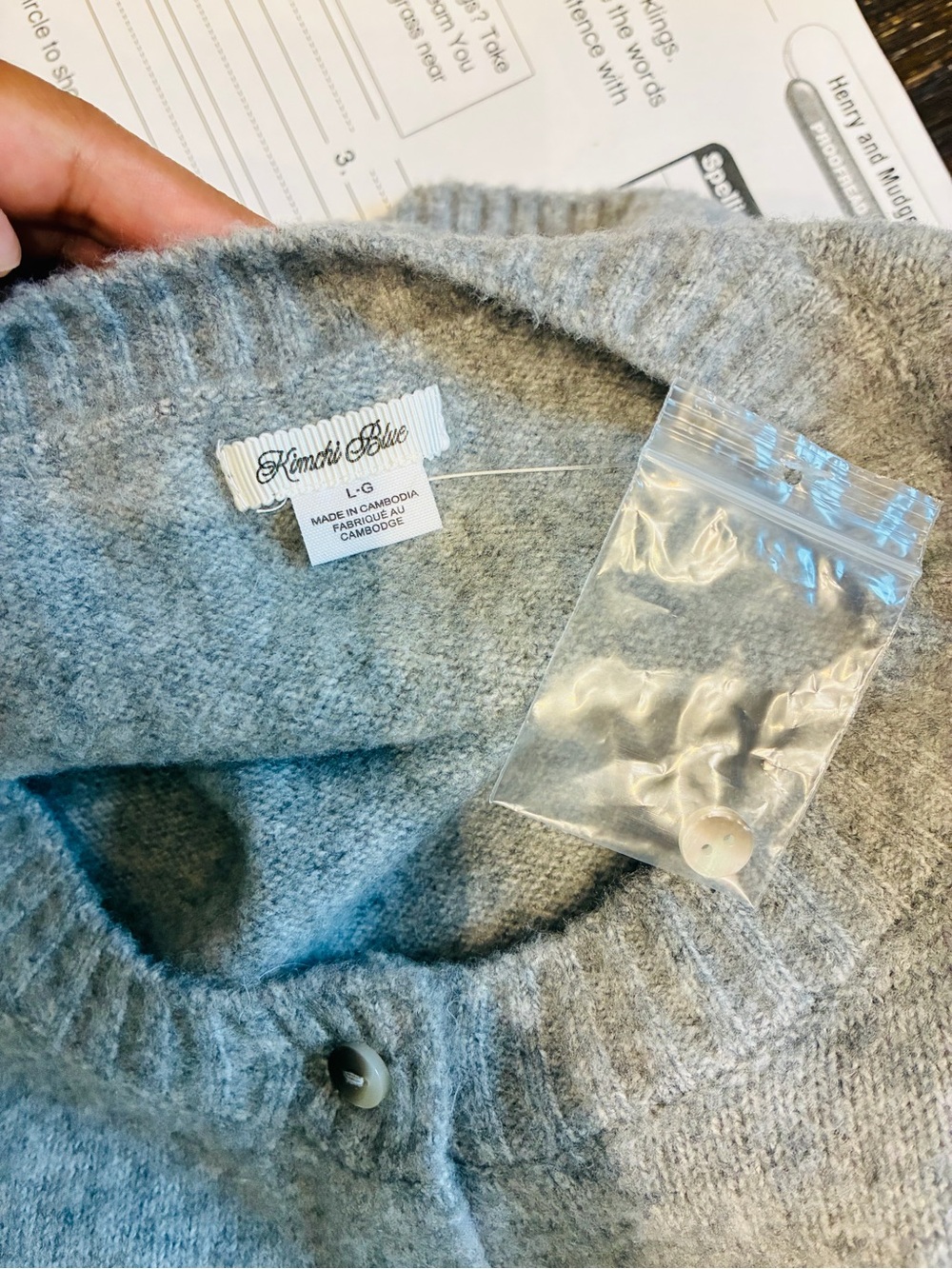 Kimchi Blue Anthropologie Gray Short Sleeve Cardigan Sweater L - Picture 4 of 4